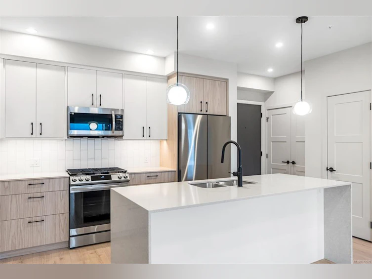 410-947 Whirlaway Crescent, Langford, BC, V9B 6W6 - 4