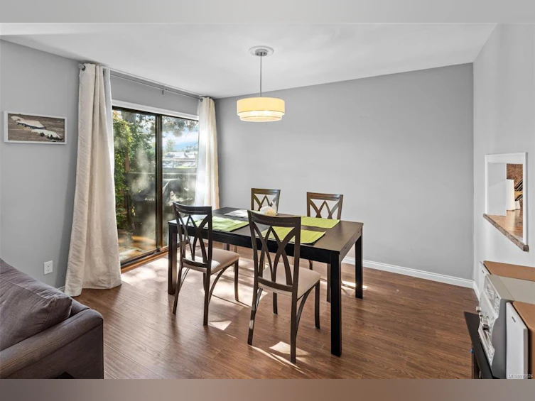14-1309 Mckenzie Avenue, Saanich, BC, V8P 2M1 - 14