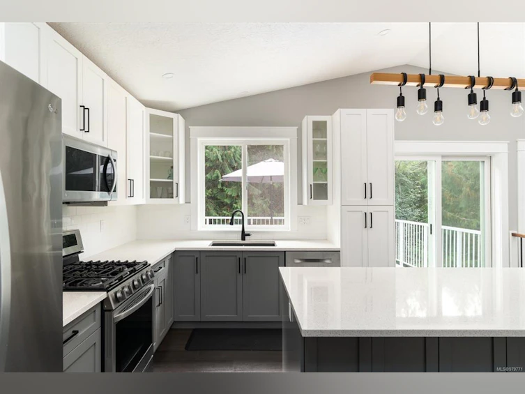 8576 Kingcome Crescent, North Saanich, BC, V8L 5B6 - 9