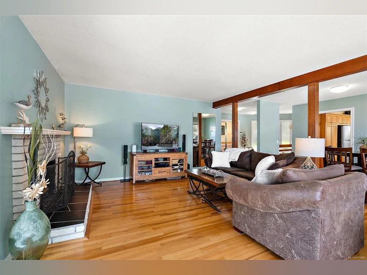 4747 Carloss Place, Saanich, BC, V8Y 1C9 - 17