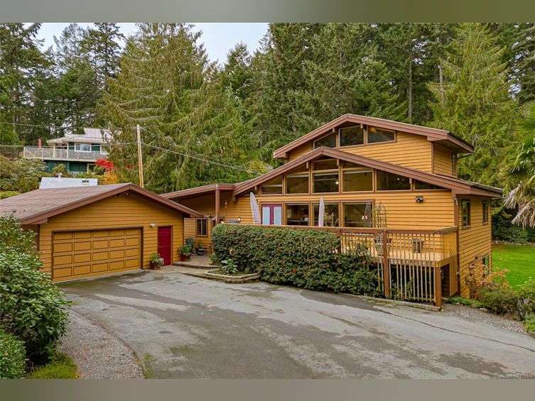 1460 Oceanspray Drive, North Saanich, BC, V8L 5J7 - 4
