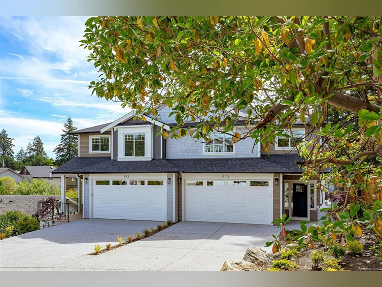 960 Loch Glen Place, Langford, BC, V9B 4Z5 - 2