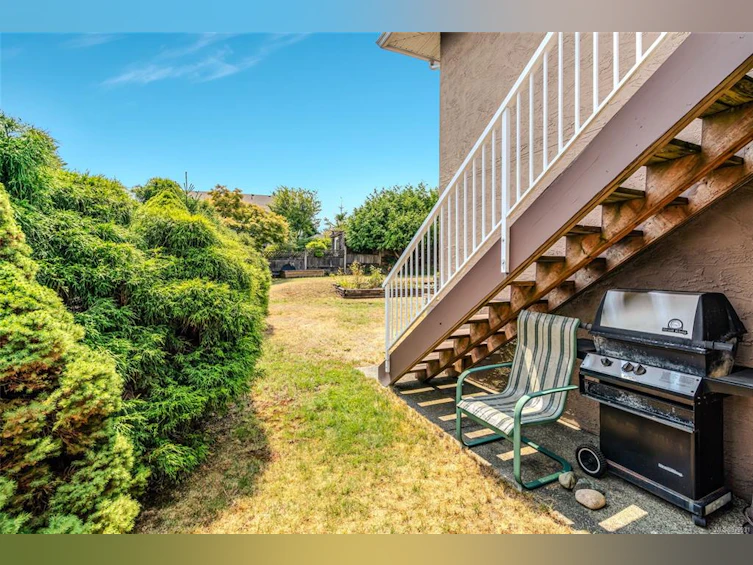 6346 Waterbury Road, Nanaimo, BC, V9R 2V1 - 15