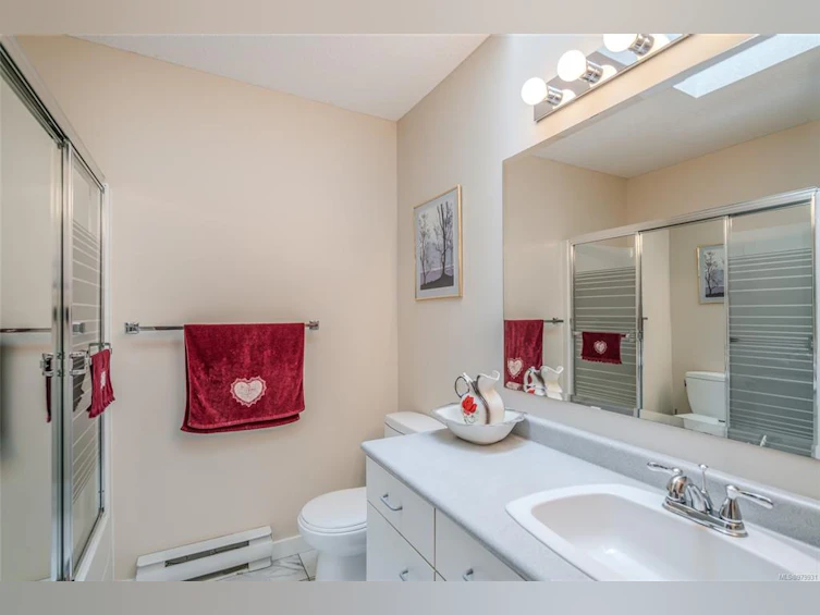 6346 Waterbury Road, Nanaimo, BC, V9R 2V1 - 46