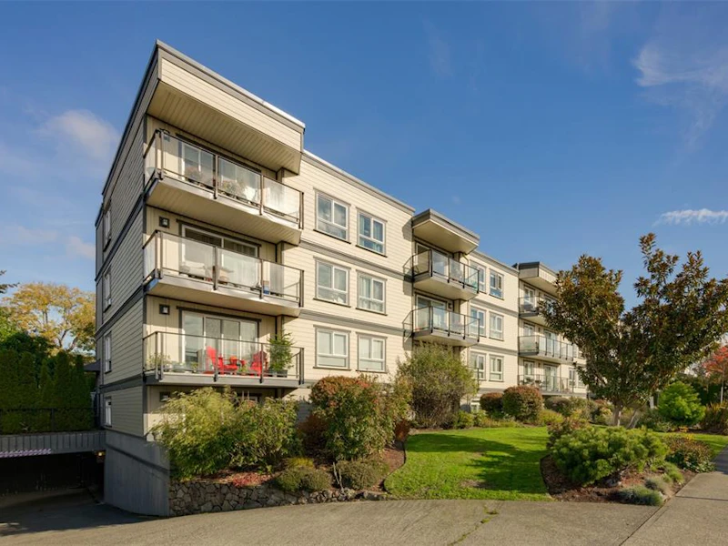 208 - 1024 Fairfield Road, Victoria BC V8V 3A5