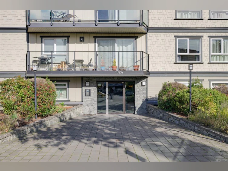 208-1024 Fairfield Road, Victoria, BC, V8V 3A5 - 6