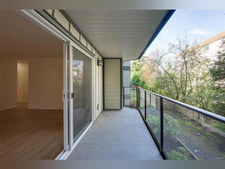 208-1024 Fairfield Road, Victoria, BC, V8V 3A5 - 14