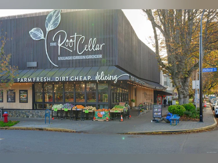 208-1024 Fairfield Road, Victoria, BC, V8V 3A5 - 37