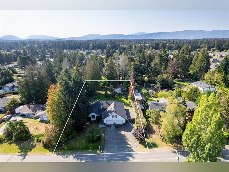 1242 Sunrise Drive, French Creek, BC, V9P 1W7 - 2