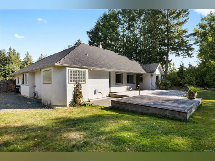 1242 Sunrise Drive, French Creek, BC, V9P 1W7 - 11