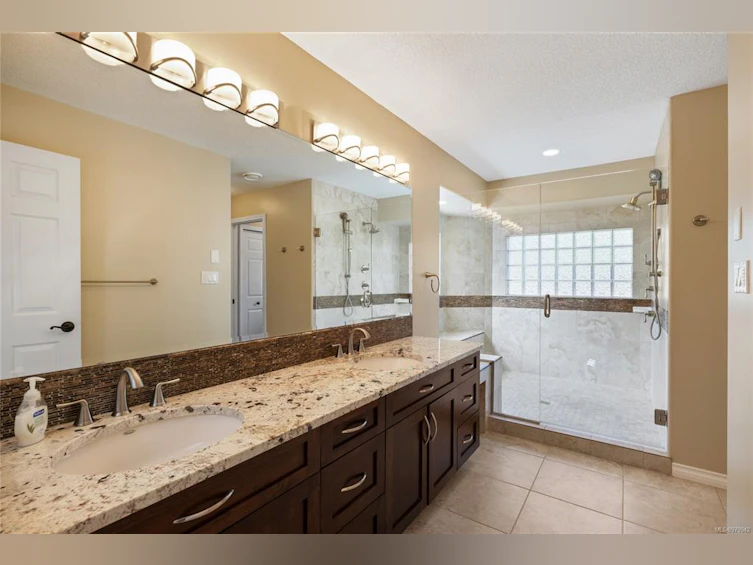1242 Sunrise Drive, French Creek, BC, V9P 1W7 - 48
