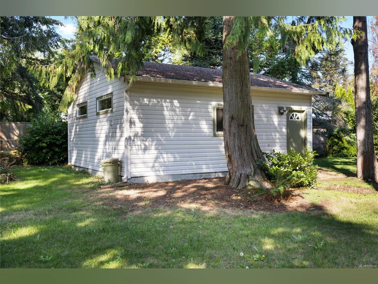 1242 Sunrise Drive, French Creek, BC, V9P 1W7 - 63