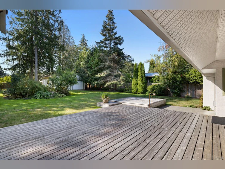 1242 Sunrise Drive, French Creek, BC, V9P 1W7 - 65