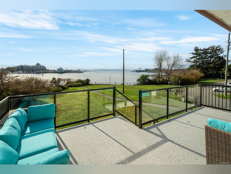 207 Mary Street, Victoria, BC, V9A 3V8 - 2