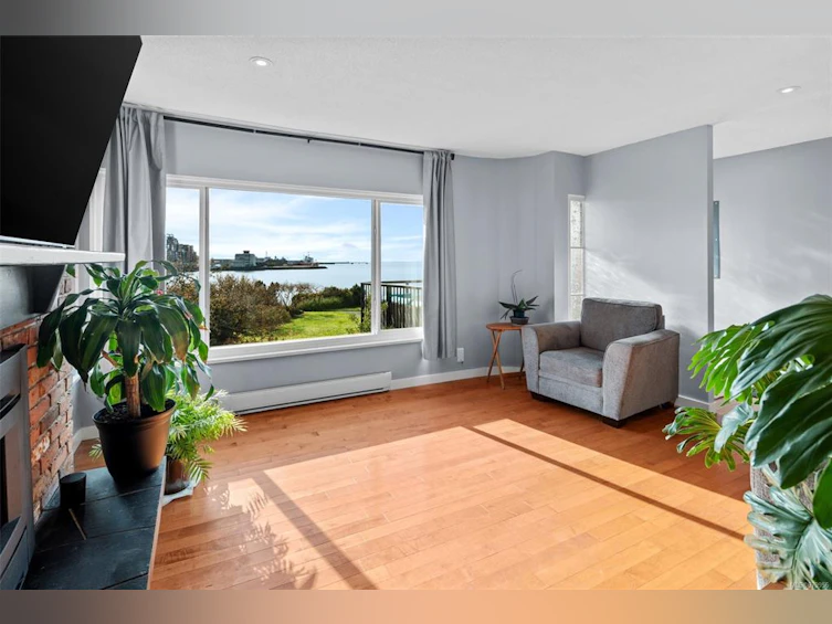 207 Mary Street, Victoria, BC, V9A 3V8 - 6