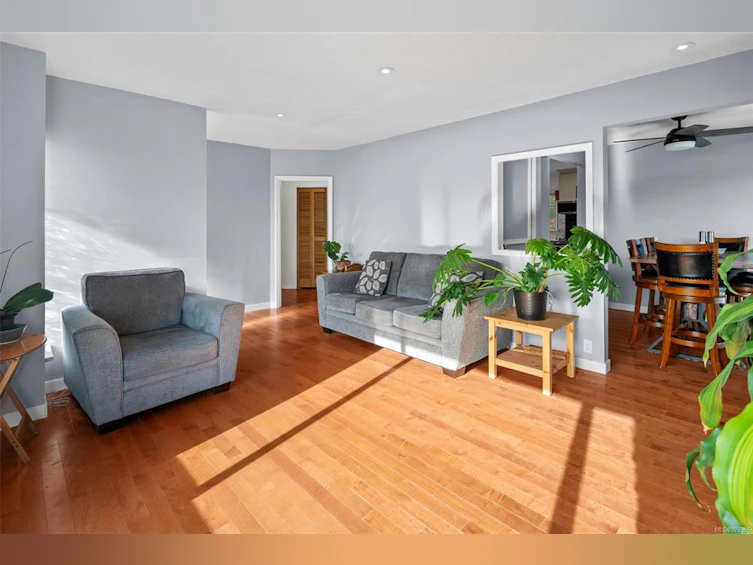207 Mary Street, Victoria, BC, V9A 3V8 - 7
