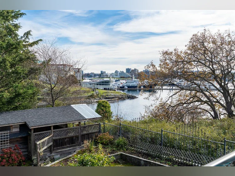 207 Mary Street, Victoria, BC, V9A 3V8 - 32