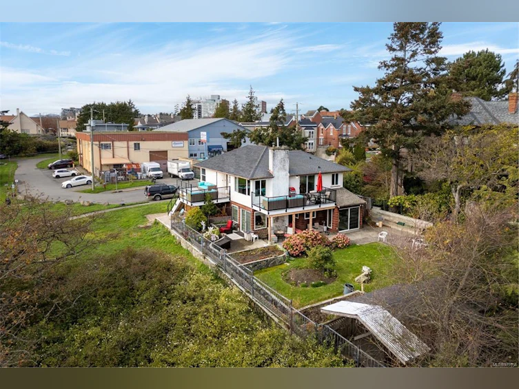 207 Mary Street, Victoria, BC, V9A 3V8 - 42