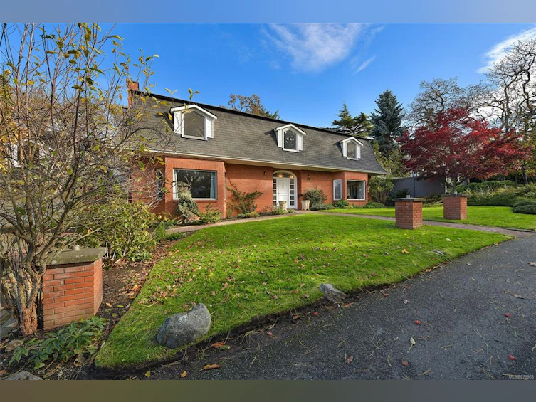 611 Island Road, Oak Bay, BC, V8S 2T7