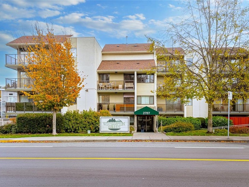 309 - 2757 Quadra Street, Victoria BC V8T 4E5