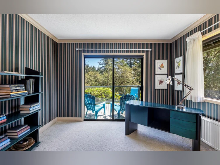 4740 Beaverdale Road, Saanich, BC, V8Z 6K2 - 3