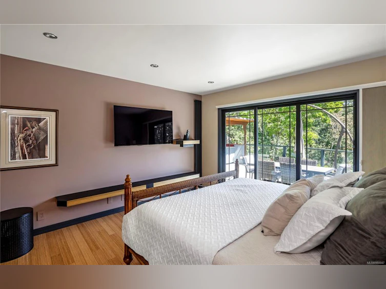 4740 Beaverdale Road, Saanich, BC, V8Z 6K2 - 16