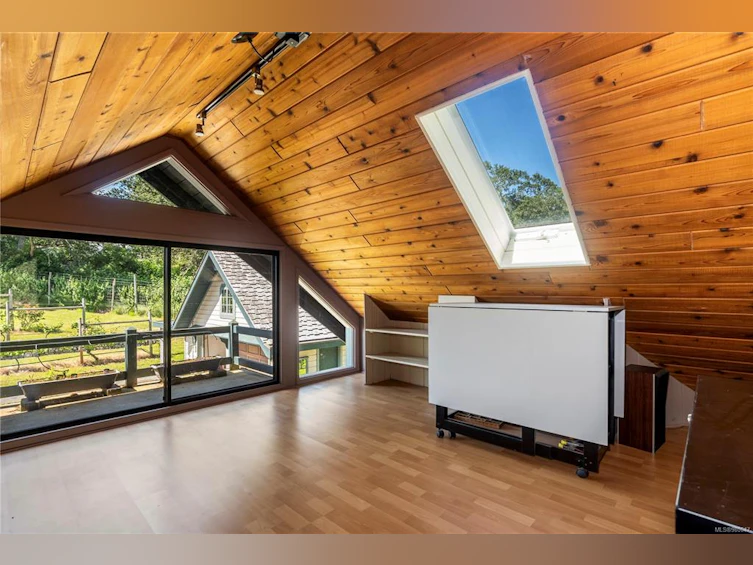 4740 Beaverdale Road, Saanich, BC, V8Z 6K2 - 37