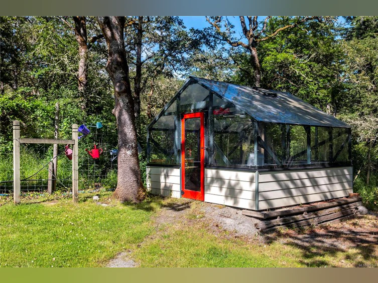 4740 Beaverdale Road, Saanich, BC, V8Z 6K2 - 58