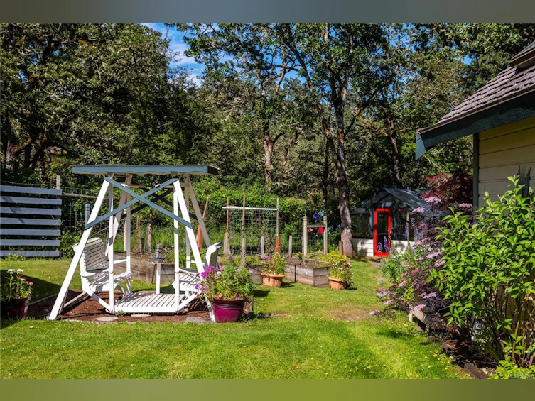 4740 Beaverdale Road, Saanich, BC, V8Z 6K2 - 59