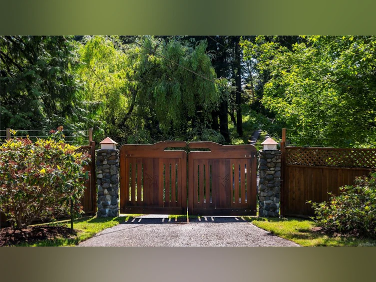 4740 Beaverdale Road, Saanich, BC, V8Z 6K2 - 61