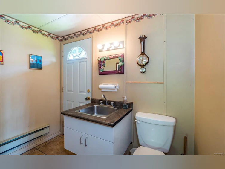 4740 Beaverdale Road, Saanich, BC, V8Z 6K2 - 64