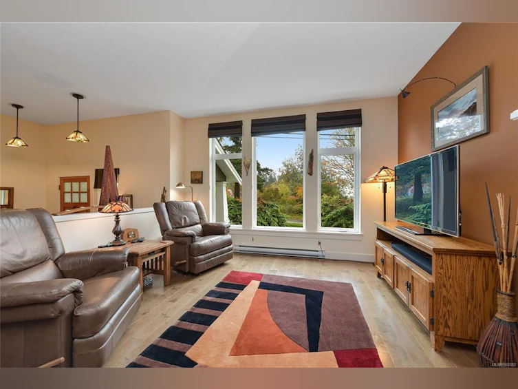 756 Cordova Bay Road, Saanich, BC, V8Y 1R1 - 7