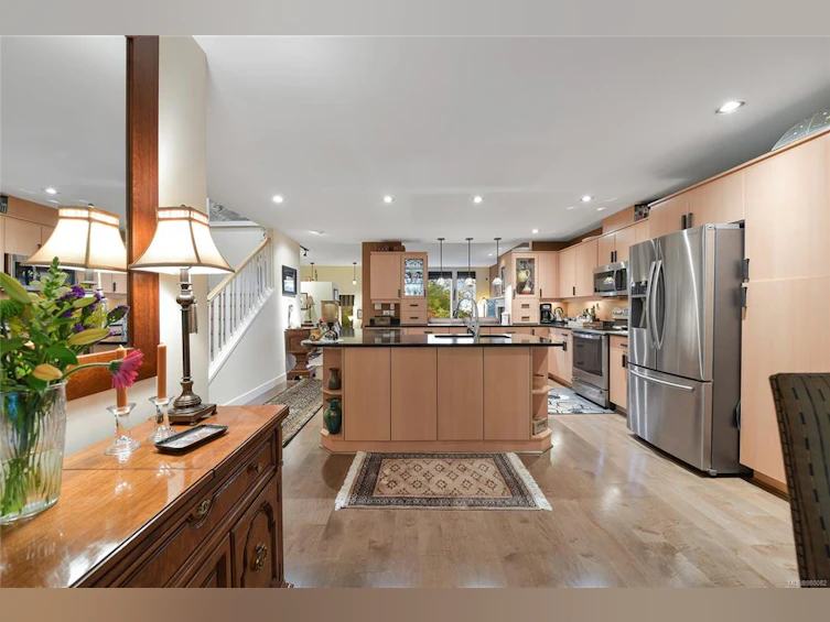 756 Cordova Bay Road, Saanich, BC, V8Y 1R1 - 11
