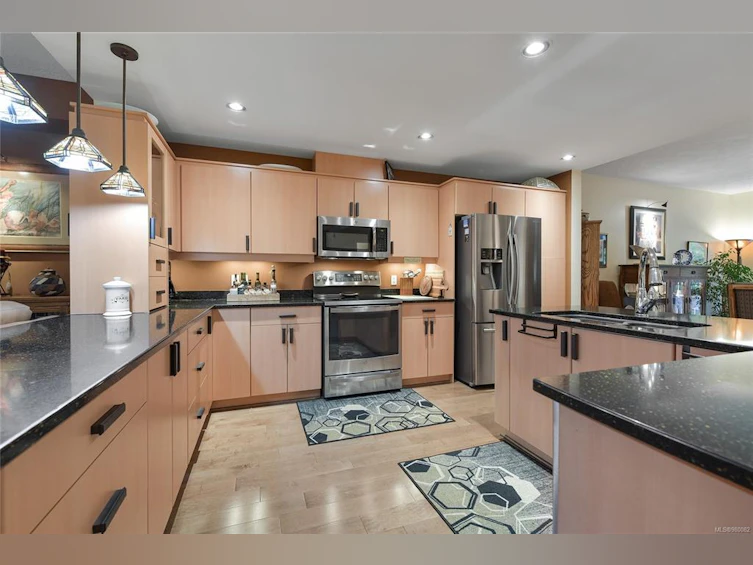 756 Cordova Bay Road, Saanich, BC, V8Y 1R1 - 13