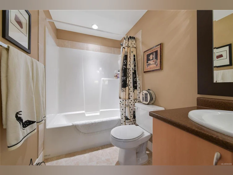756 Cordova Bay Road, Saanich, BC, V8Y 1R1 - 30