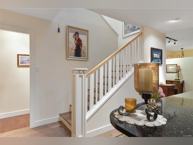 756 Cordova Bay Road, Saanich, BC, V8Y 1R1 - 33