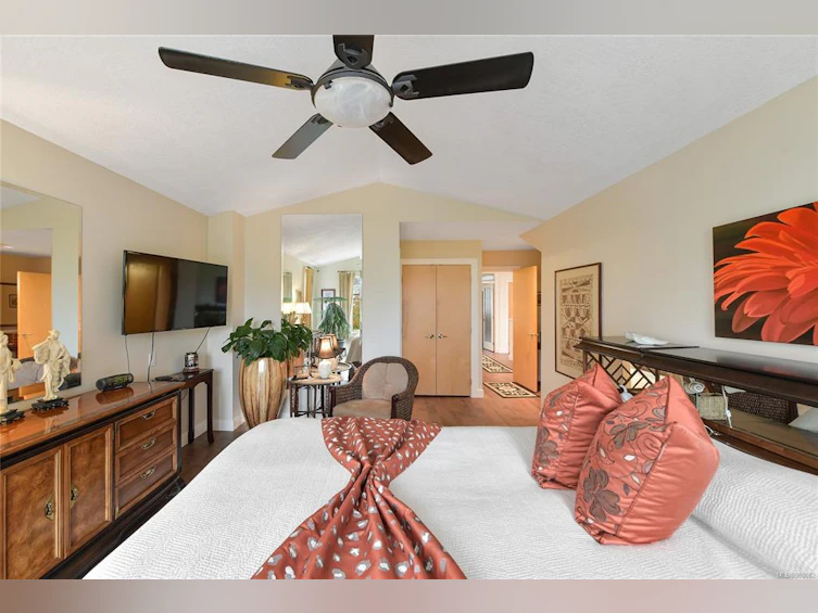 756 Cordova Bay Road, Saanich, BC, V8Y 1R1 - 38