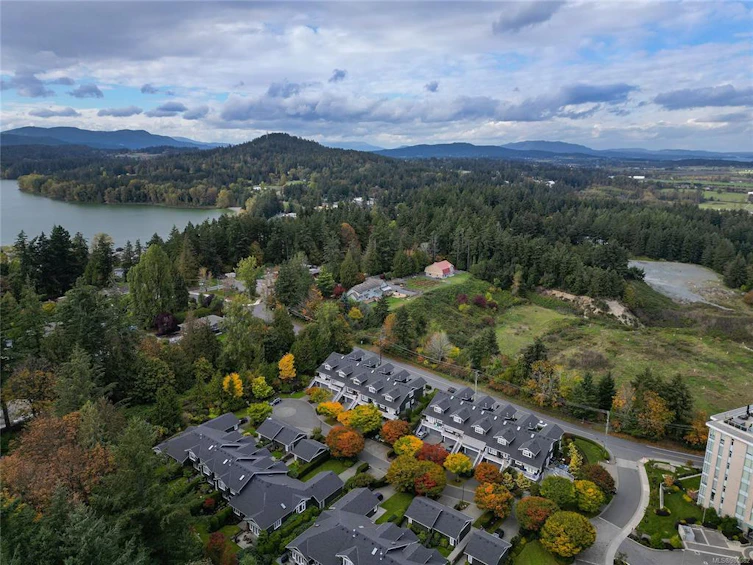 756 Cordova Bay Road, Saanich, BC, V8Y 1R1 - 77