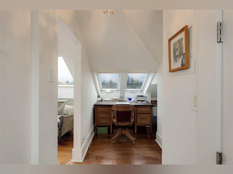 1330 Minto Street, Victoria, BC, V8S 1P4 - 30