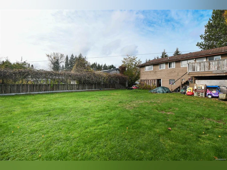 1500 22nd Street, Courtenay, BC, V9N 7L6 - 4