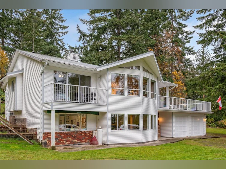 7901 Athabasca Place, Crofton, BC, V0R 1R0 - 2