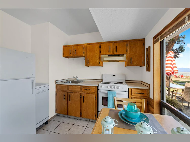 6-1051 Resort Drive, Parksville, BC, V9P 2E4 - 16