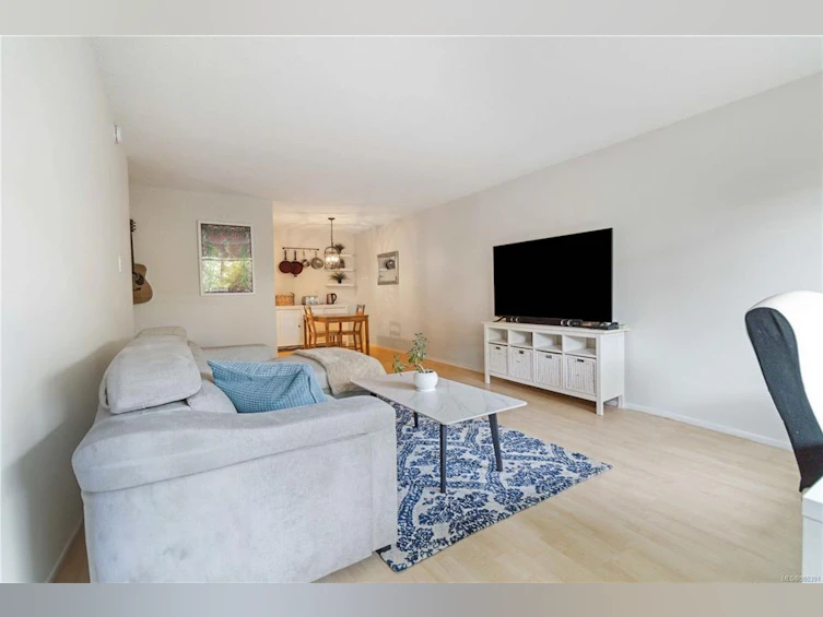 107-964 Heywood Avenue, Victoria, BC, V8V 2Y5 - 2