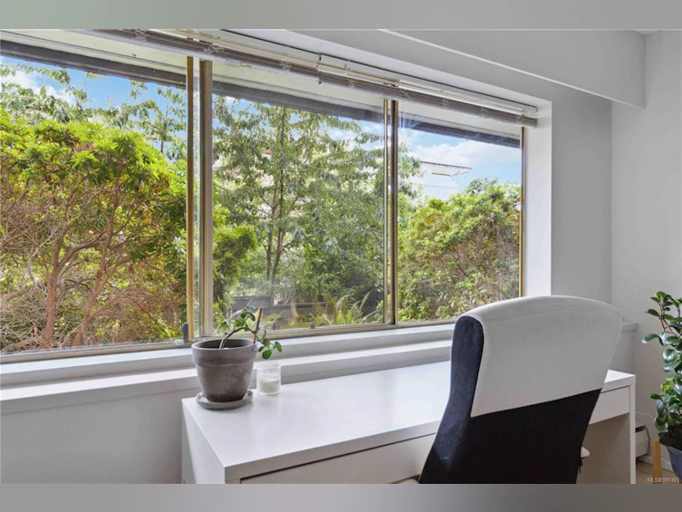 107-964 Heywood Avenue, Victoria, BC, V8V 2Y5 - 3
