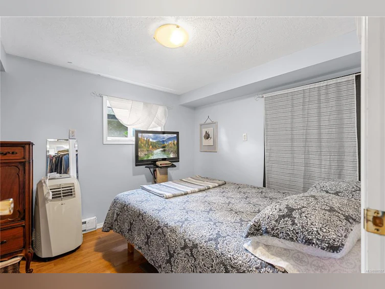 4228 Cedarglen Road, Saanich, BC, V8N 4N6 - 14