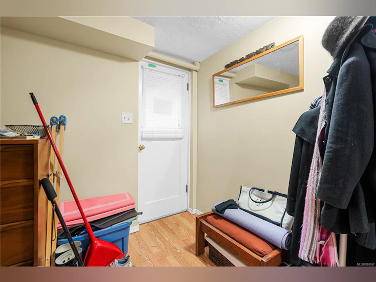 4228 Cedarglen Road, Saanich, BC, V8N 4N6 - 19
