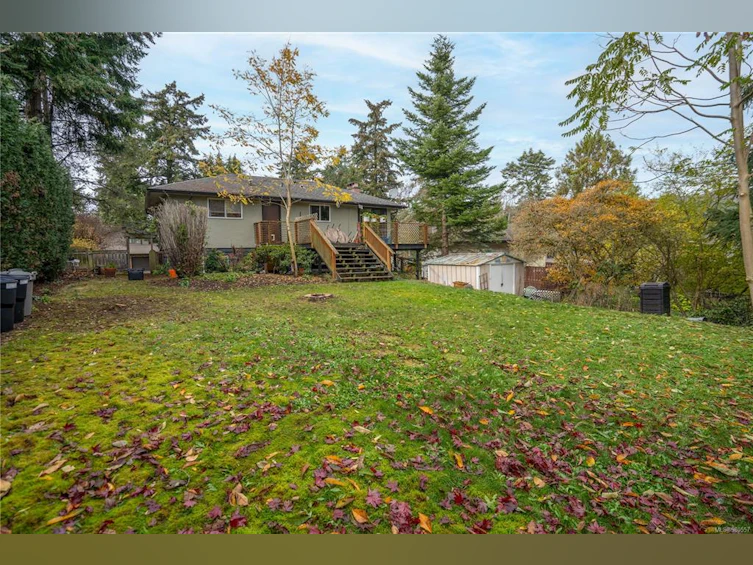 4228 Cedarglen Road, Saanich, BC, V8N 4N6 - 20