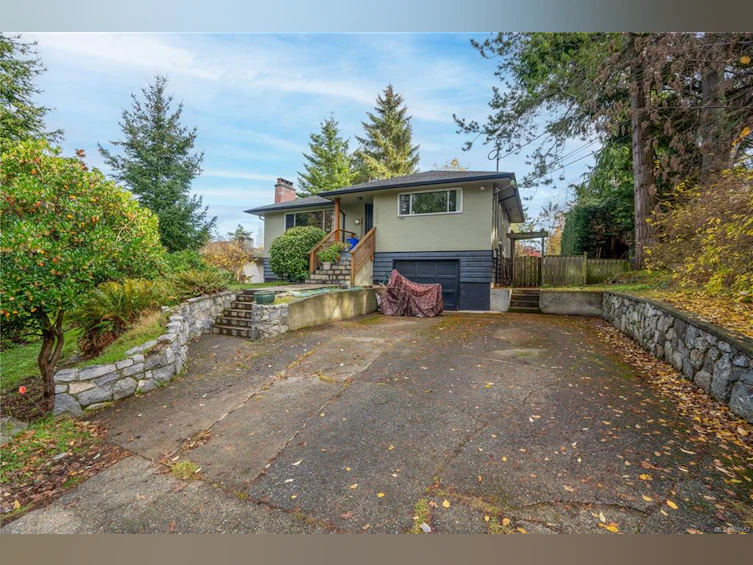 4228 Cedarglen Road, Saanich, BC, V8N 4N6 - 23