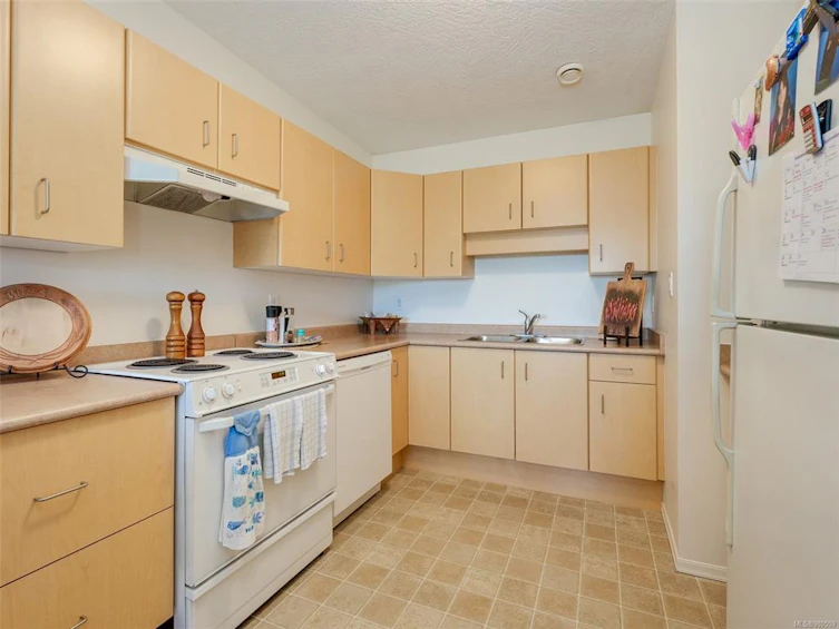 410-10030 Resthaven Drive, Sidney, BC, V8L 3G4 - 13