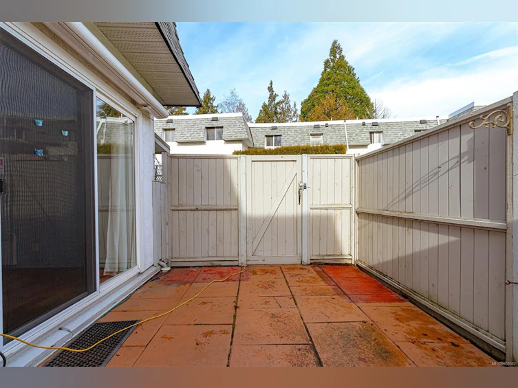 6-1040 Kenneth Street, Saanich, BC, V8X 3J5 - 26